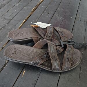 Crocs NWT Women's 10 Molalla II Brown Sandals Small Heel Comfort Shoes Summer